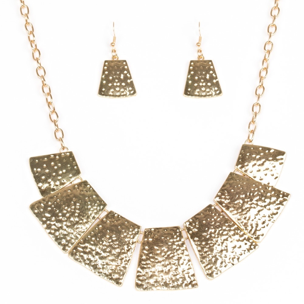 Here Comes The Huntress - Gold Paparazzi Necklace